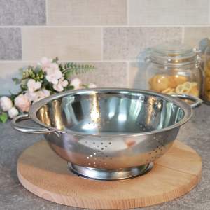 Дуршлаг 26см нерж с ручками на ножке